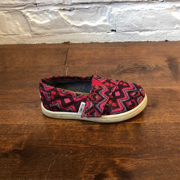 Toms Toddler Slip-ons - size 7 - Picture 3 of 4